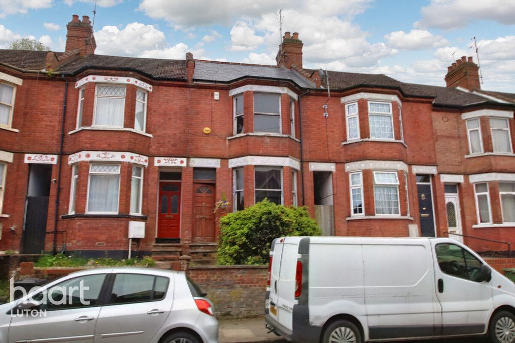 Ashburnham Road, Luton 3 bed terraced house for sale £300,000