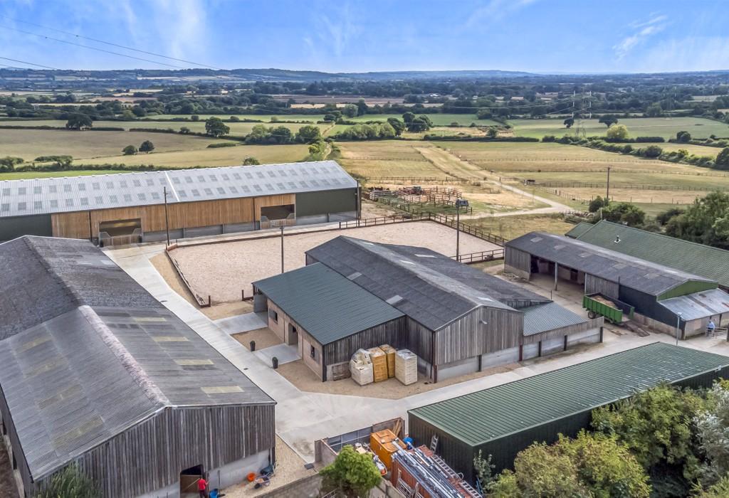 Malthouse Lodge Farm, Chippenham, Wiltshire 4 bed detached house for