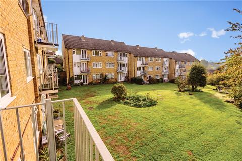 2 bedroom flat for sale, Sumner Court, Sumner Road, Farnham, GU9