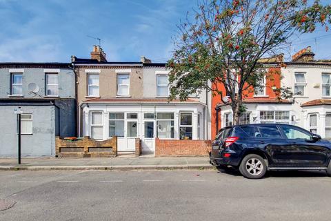 4 bedroom terraced house for sale - Knox Road, Forest Gate, London, E7