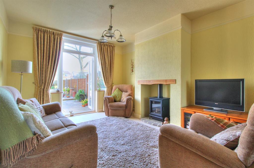 Ashburton Road, Hugglescote, LE67 3 bed semidetached house £260,000