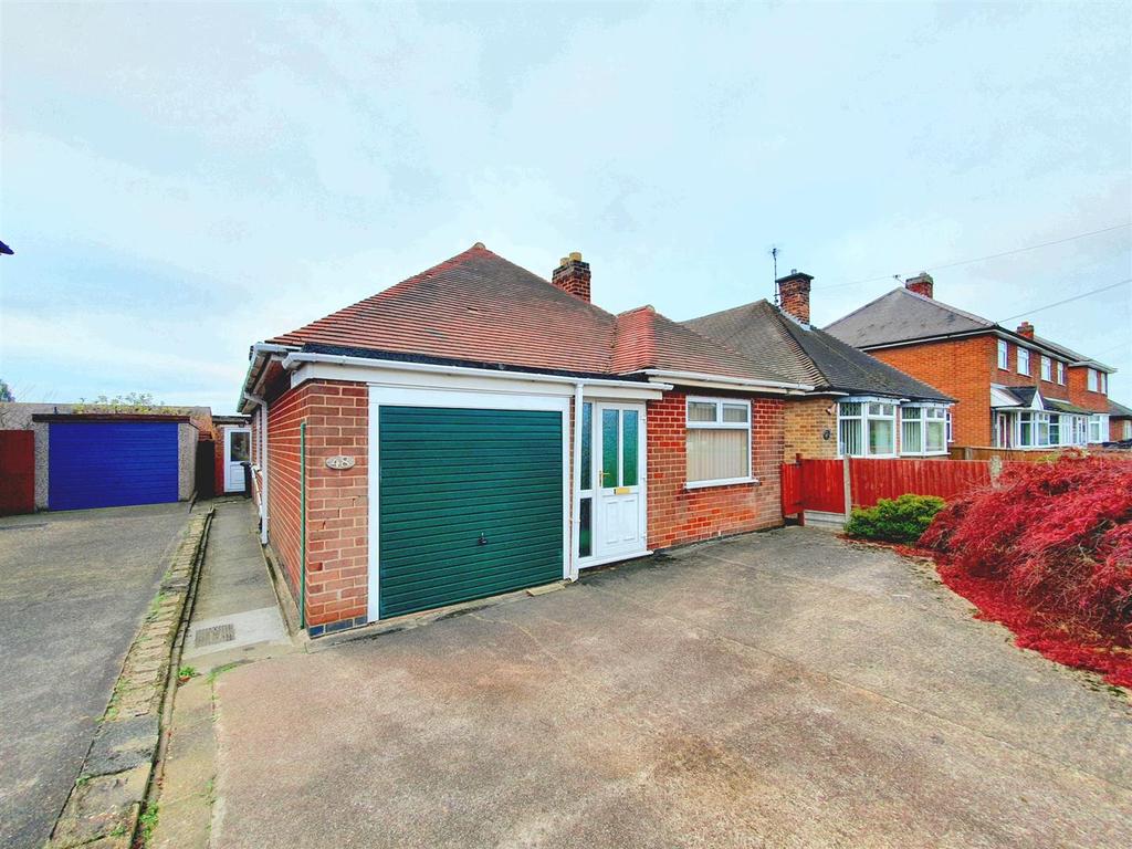 Ashby Road, Ibstock, LE67 2 bed detached bungalow £239,950
