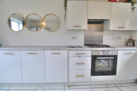 2 Cave Crescent, Coalville, LE67 4AT