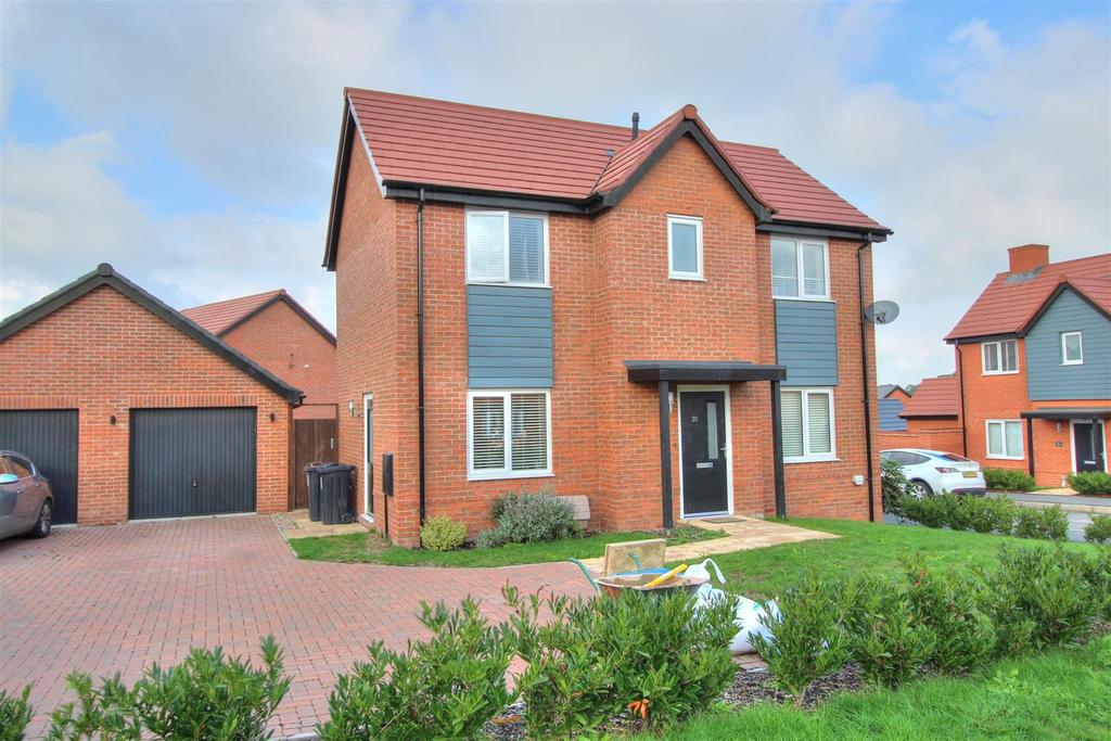 Pepper Drive, Ibstock, LE67 3 bed detached house for sale £270,000