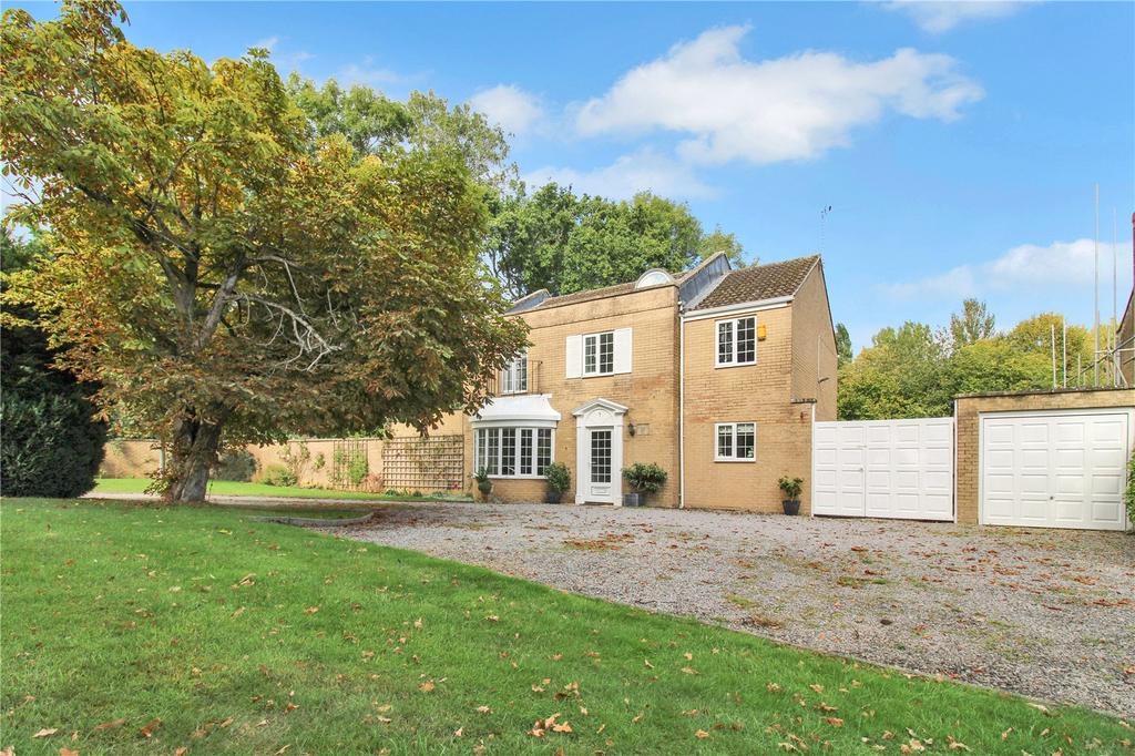 Carlton Gate, Broome Manor, Swindon, Wiltshire, SN3 4 bed detached