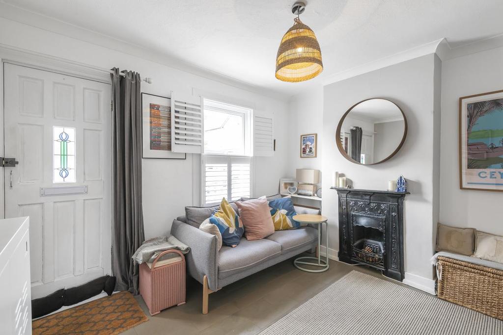 Love Lane, South Norwood 2 bed terraced house £450,000