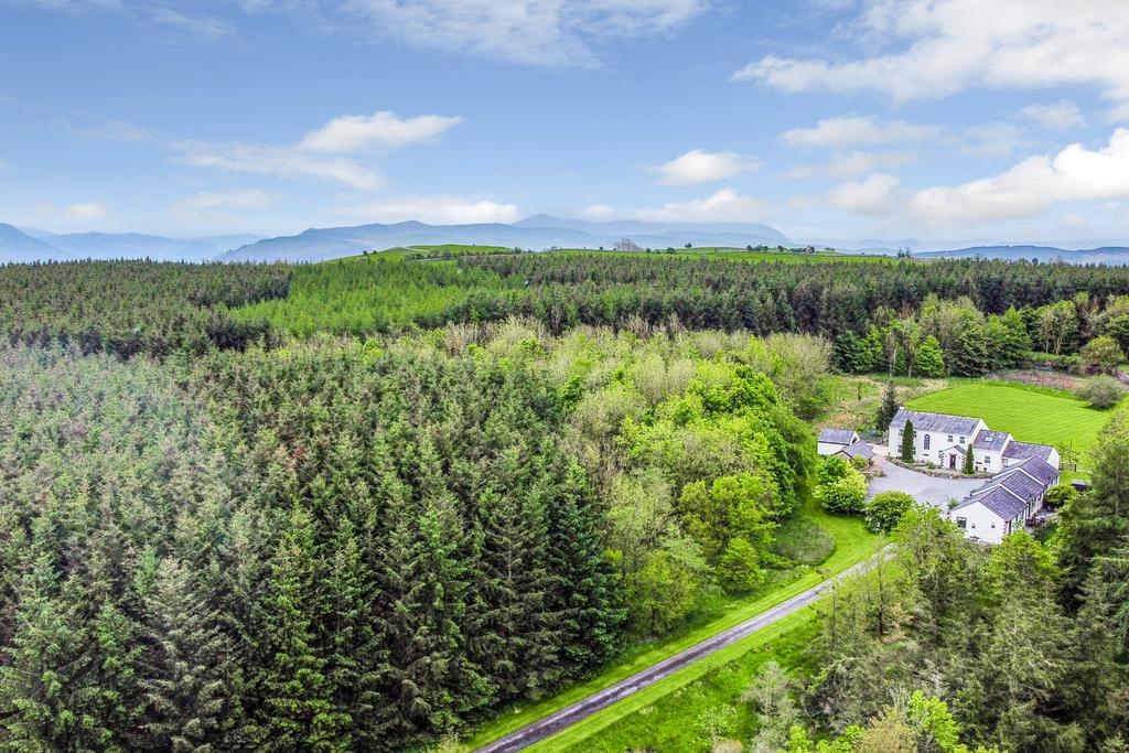 Threapland Moss, Bothel, Near Cockermouth, Cumbria CA7 5 bed country