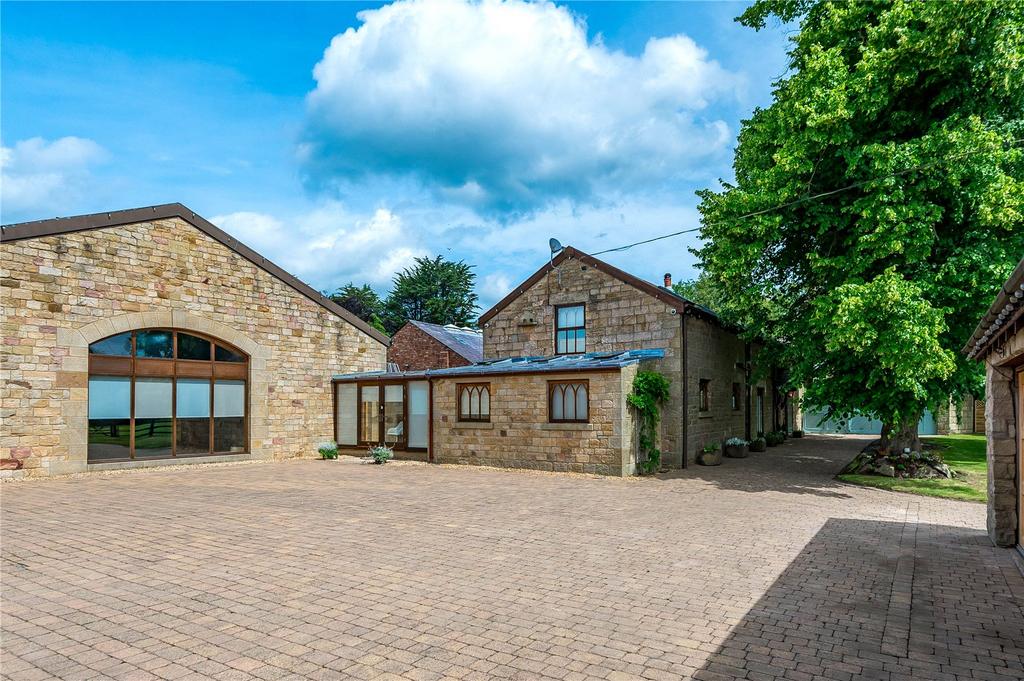 Winifred Lane, Aughton, Ormskirk, L39 4 bed equestrian property for