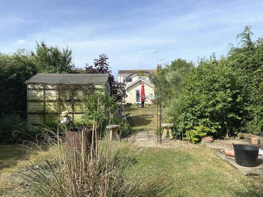 Mundon Road, Maldon 3 bed semidetached house £400,000