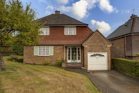 29 The Comyns, Bushey Heath, Bushey, WD23 1HN