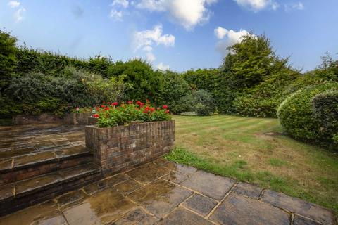 29 The Comyns, Bushey Heath, Bushey, WD23 1HN