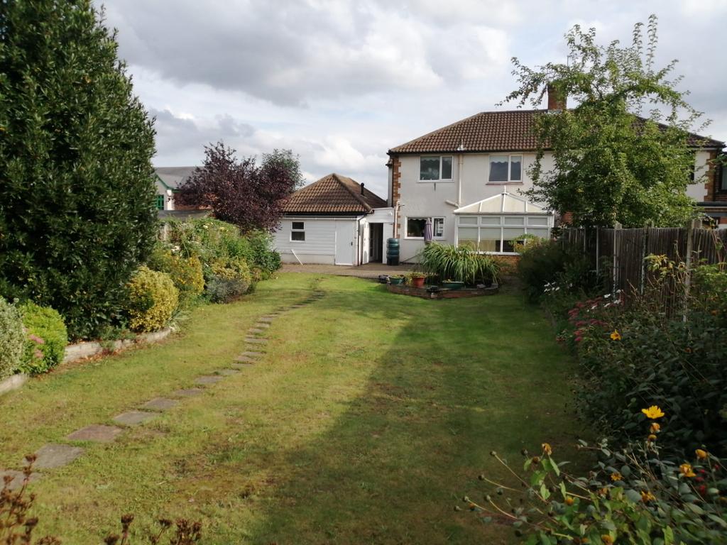 Church Road, Harold Wood RM3 3 bed semidetached house £1,875 pcm (£