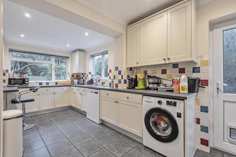 10 Peel Close, Caversham, Reading, RG4 5BL