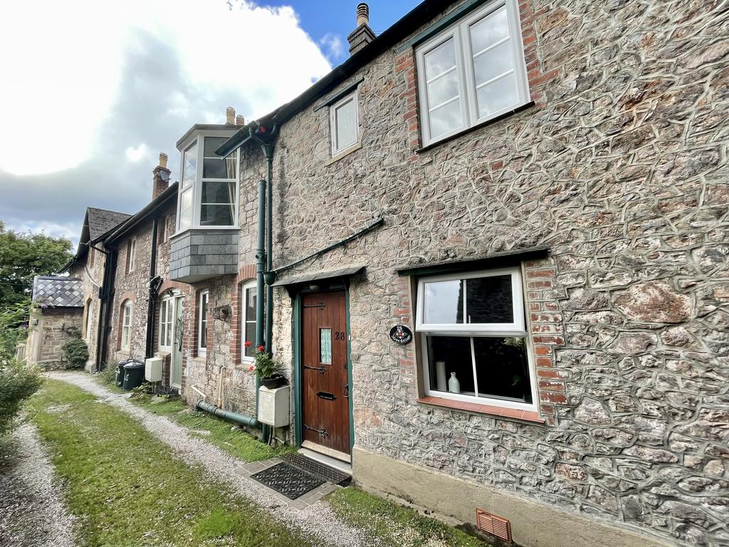 Vane Hill Road Torquay 2 Bed Terraced House 875 Pcm 202 Pw 