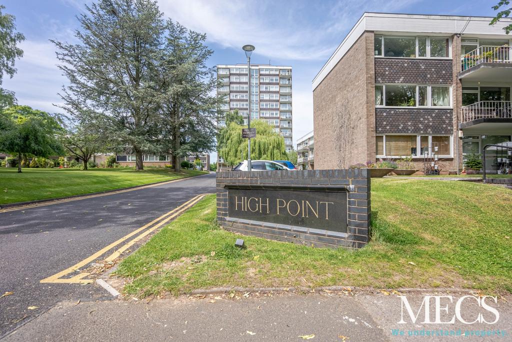 High Point, Richmond Hill Road... 2 bed apartment £165,000