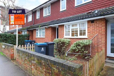 2 bedroom terraced house to rent, Evesham Terrace, St Andrew`s Road, Surbiton