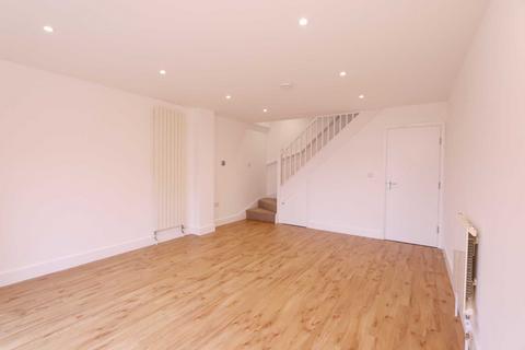 2 bedroom terraced house to rent, Evesham Terrace, St Andrew`s Road, Surbiton