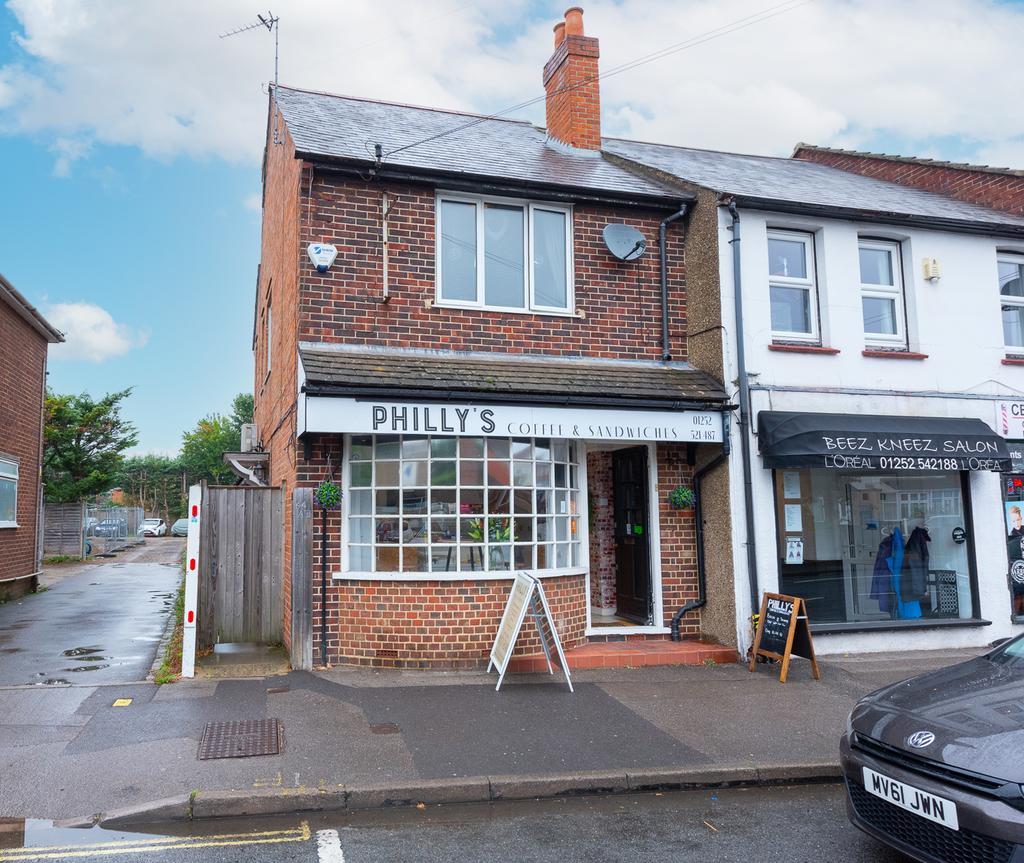 Cove Road, Farnborough, GU14 1 bed £895 pcm (£207 pw)