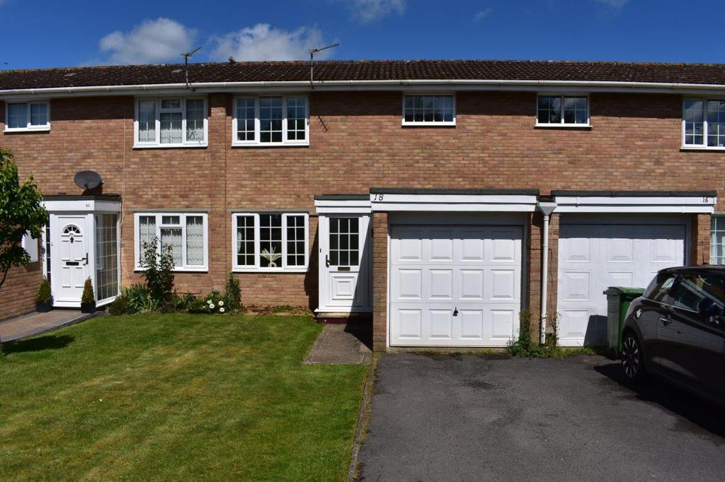 Dunn Crescent, Kintbury RG17 2 bed terraced house £315,000