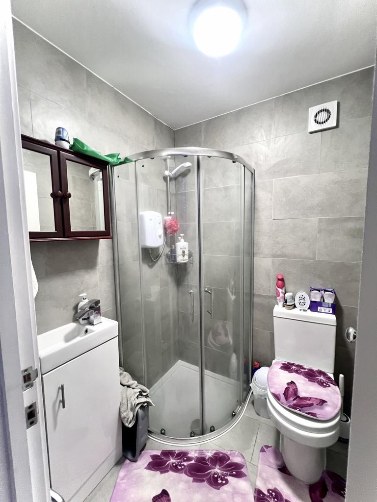 First Floor Bathroom