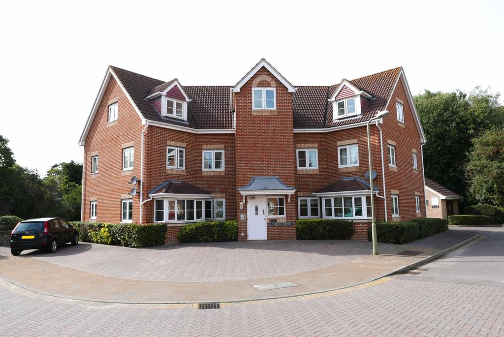 THE TOLLGATE, FAREHAM 2 bed apartment £215,000