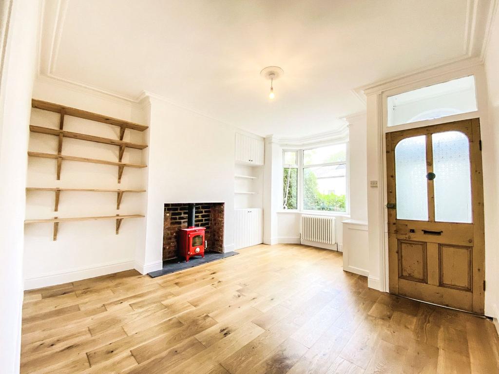 Station Road, Marple, Stockport, SK6 3 bed terraced house £1,200 pcm