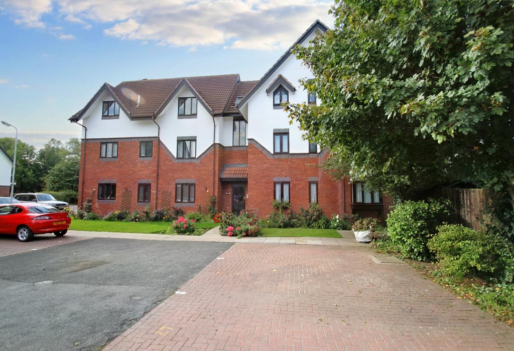 Wren Drive, WEST DRAYTON, Middlesex 2 bed apartment £1,350 pcm (£312 pw)