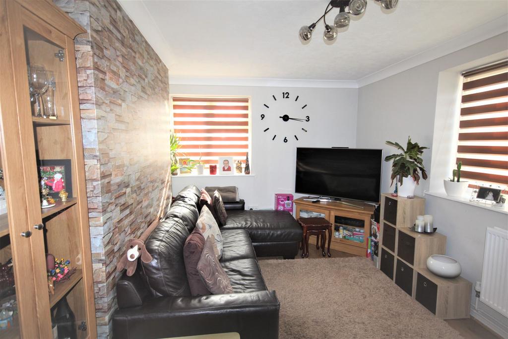 Bradfield Drive, Barking 2 bed flat £250,000
