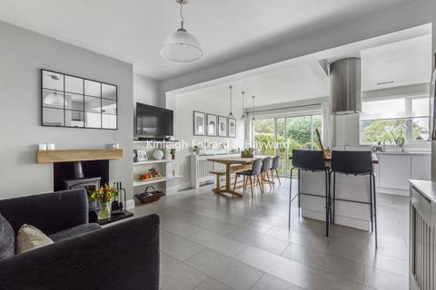 110 Birch Tree Avenue, West Wickham, BR4 9EL