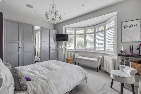 110 Birch Tree Avenue, West Wickham, BR4 9EL