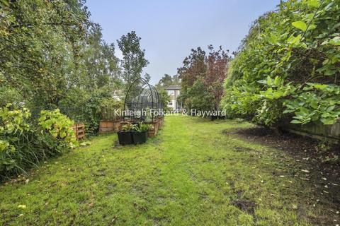 110 Birch Tree Avenue, West Wickham, BR4 9EL