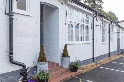 Office to rent - Brook Street, Tring, Hertfordshire, HP23
