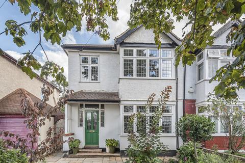 16 Thaxted Road, London, SE9 3PU