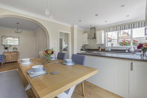 16 Thaxted Road, London, SE9 3PU