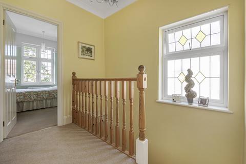 16 Thaxted Road, London, SE9 3PU
