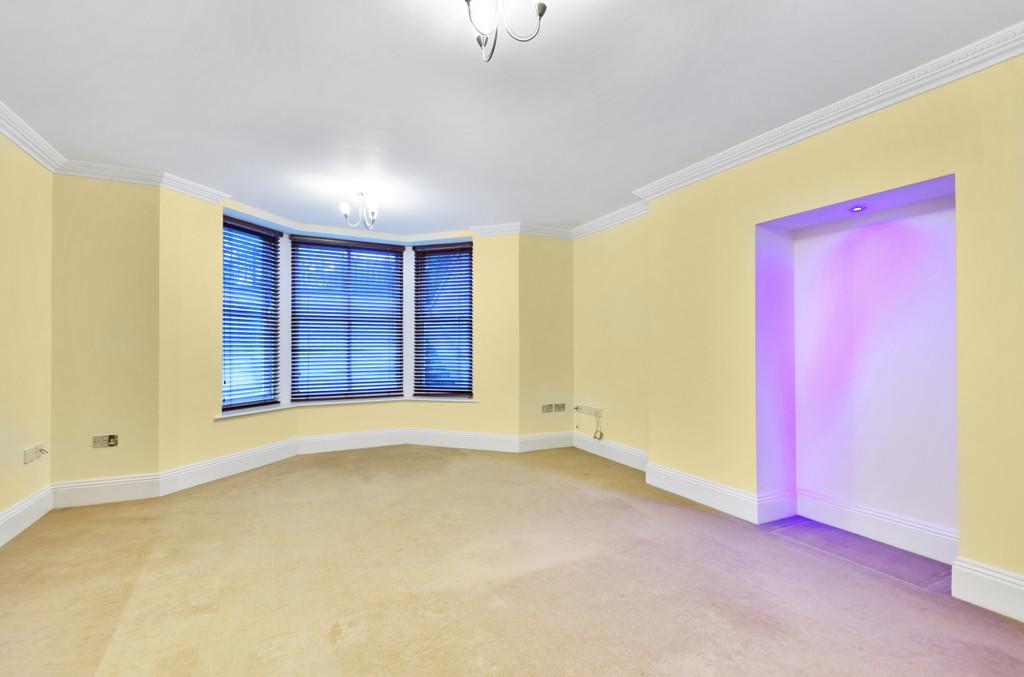 The Chase, Fulford, York 2 bed apartment £1,200 pcm (£277 pw)