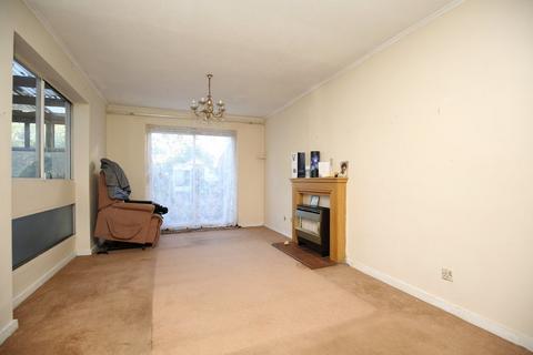 14 Longfellow Walk, Tamworth, B79 8LT