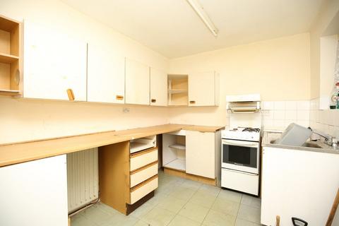 14 Longfellow Walk, Tamworth, B79 8LT