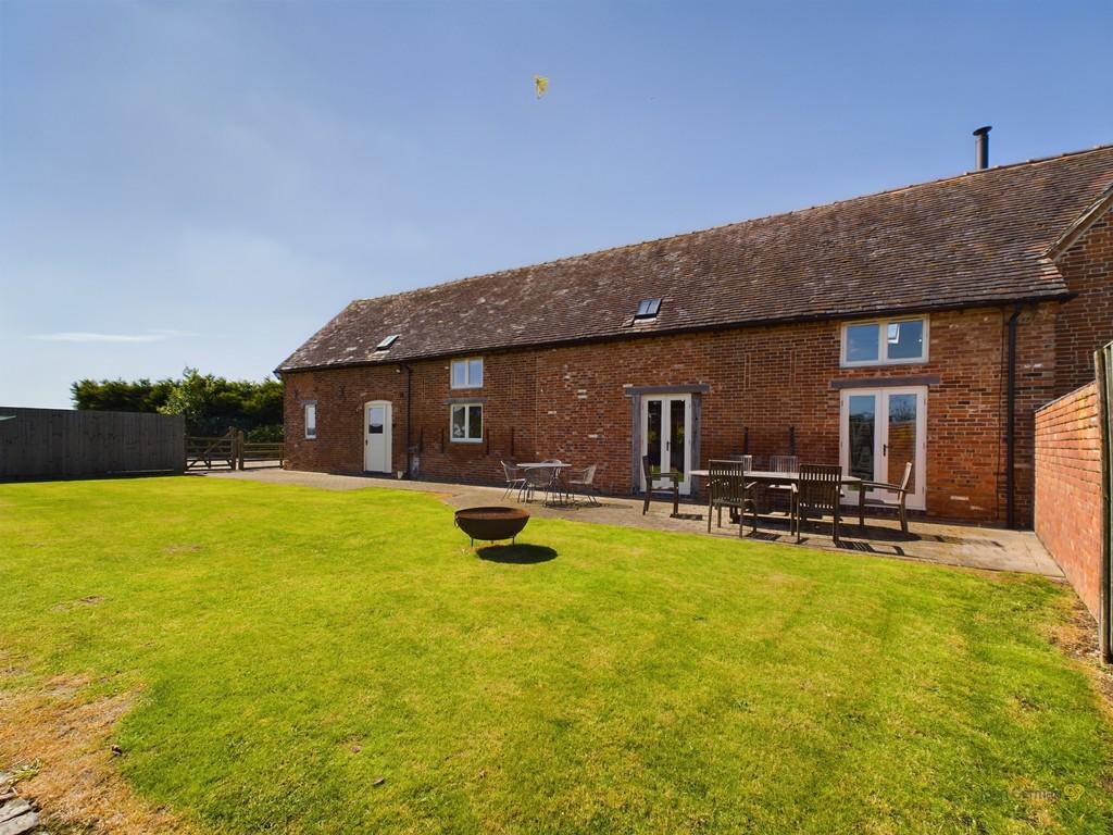 Newlands Lane, Blithbury 4 bed barn conversion for sale £575,000