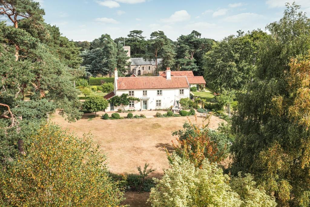 Framingham Earl 4 bed detached house £1,400,000