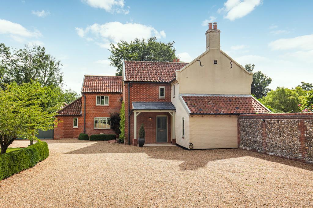 Framingham Earl 4 bed detached house for sale £1,450,000
