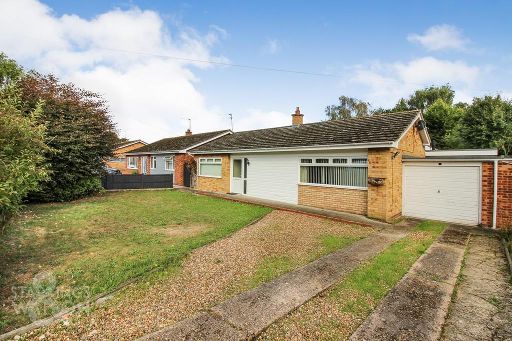 Lockhart Road, Ellingham, Bungay 3 bed detached bungalow £350,000