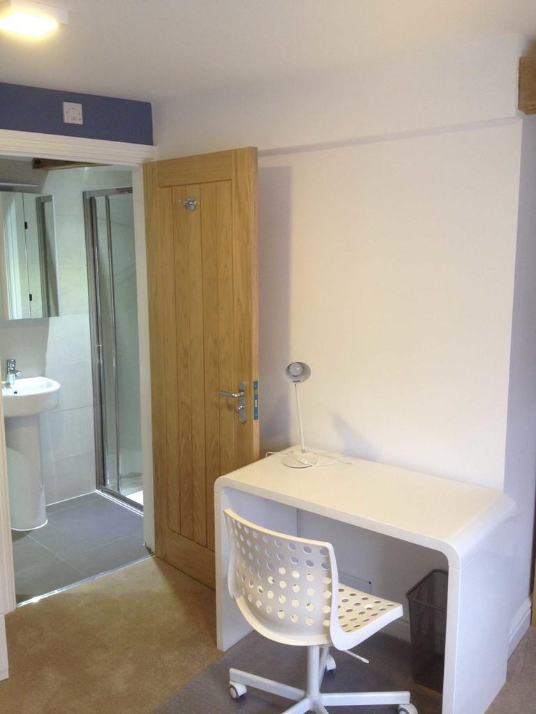 Bedroom-study-area