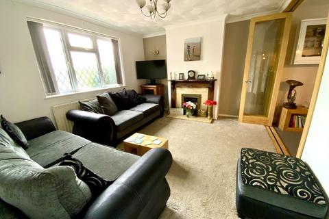 3 bedroom semi-detached house for sale - Inlands Rise, Daventry, NN11 4DQ