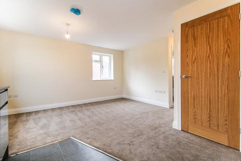 1 bedroom maisonette to rent, Ash Street, Aldershot, Hampshire, GU12