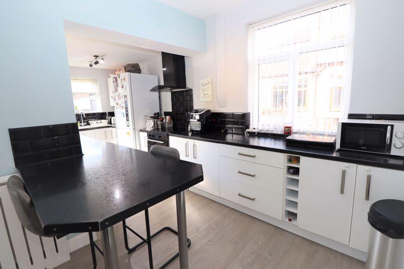 Thames Avenue, Thornaby, TS17 8HP 3 bed semidetached house £145,000