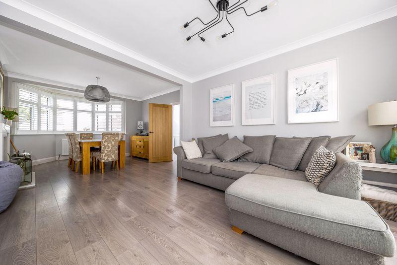 Kimberley Drive, Sidcup 3 bed semidetached house for sale £540,000