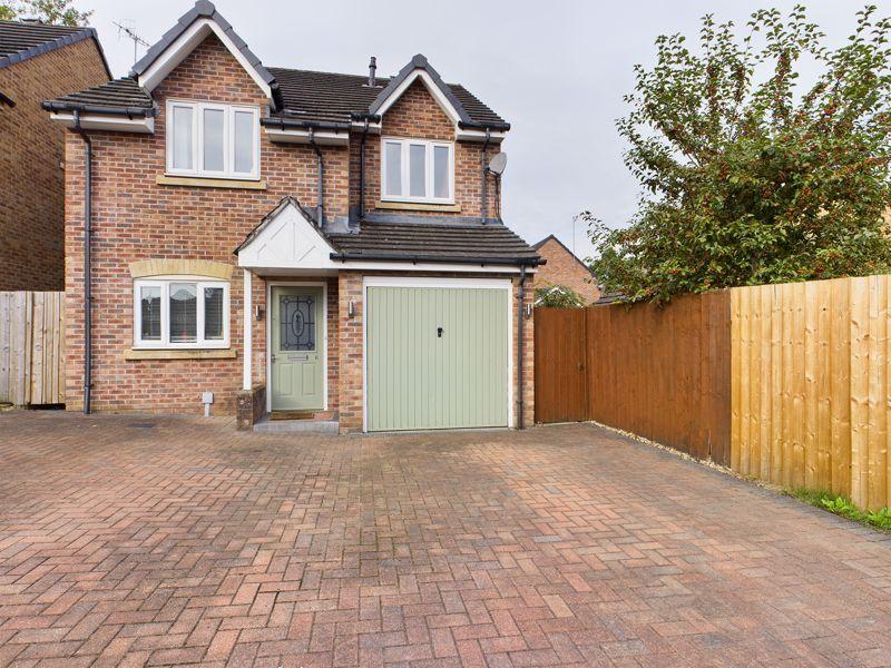 TULIP WALK,ROGERSTONE,NP10 9LF 3 bed detached house for sale £310,000