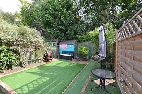 39 Park End, Bromley, BR1 4AN