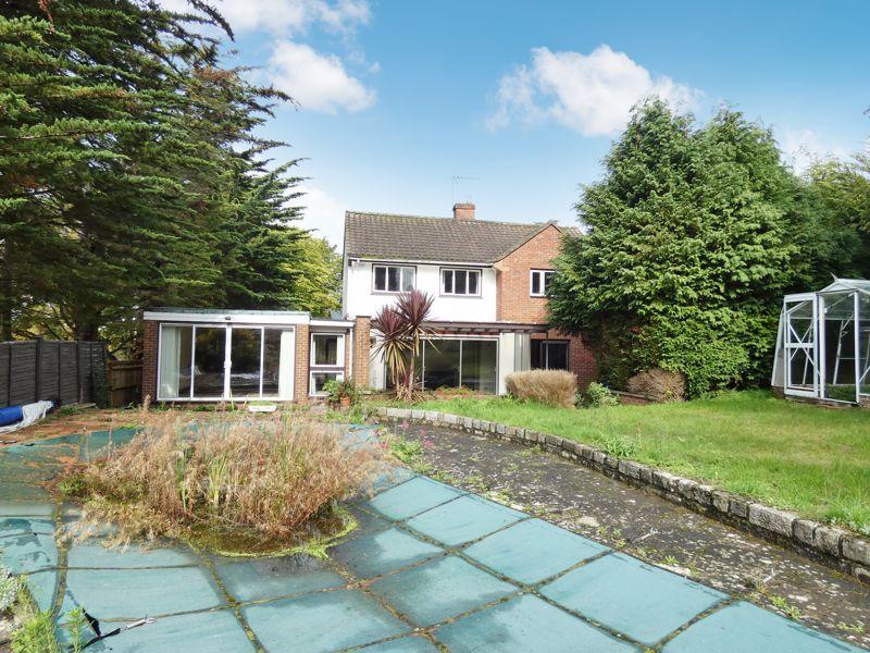 West Horsley 4 bed detached house for sale £1,150,000